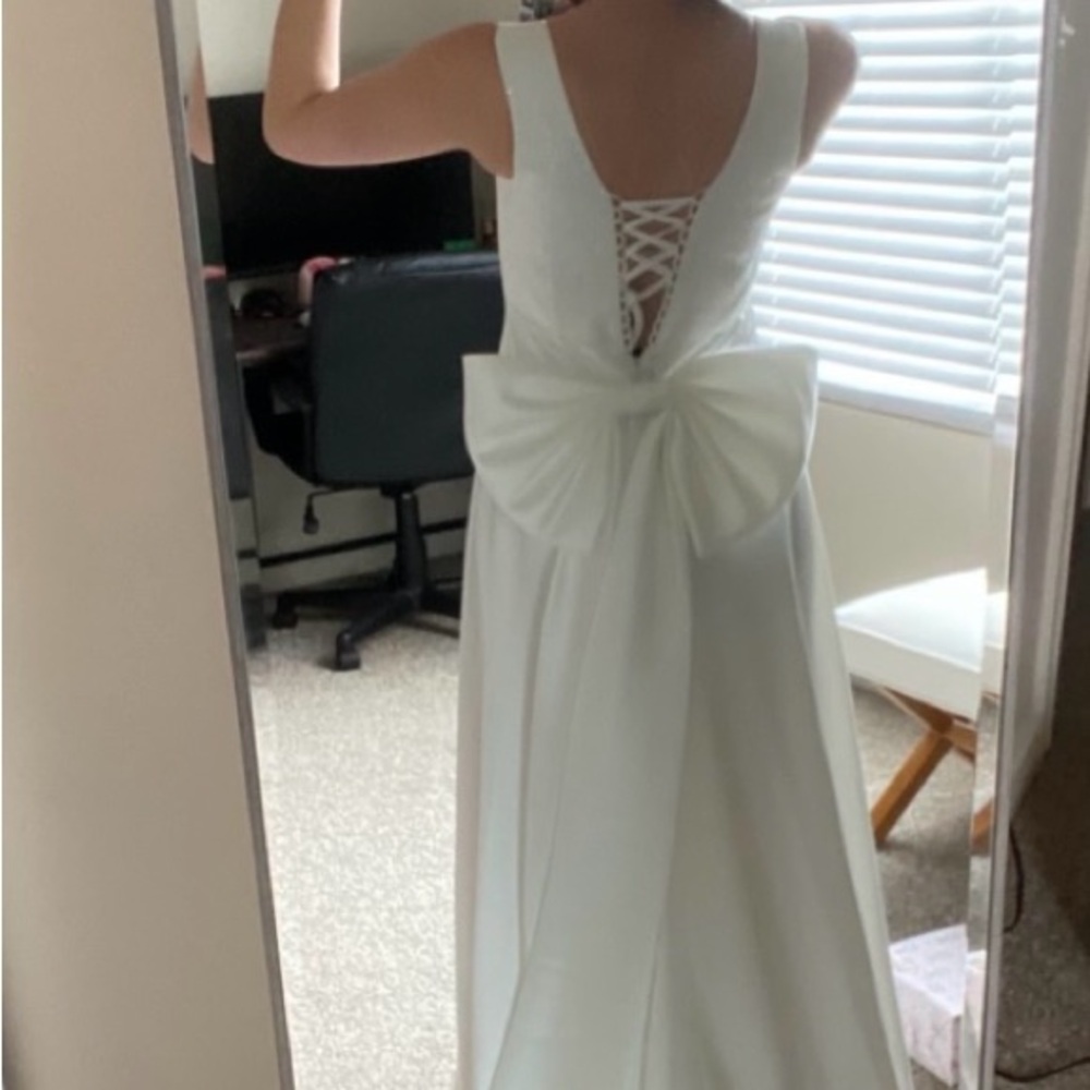 Elegant White Wedding Dress— DETACHABLE BOW